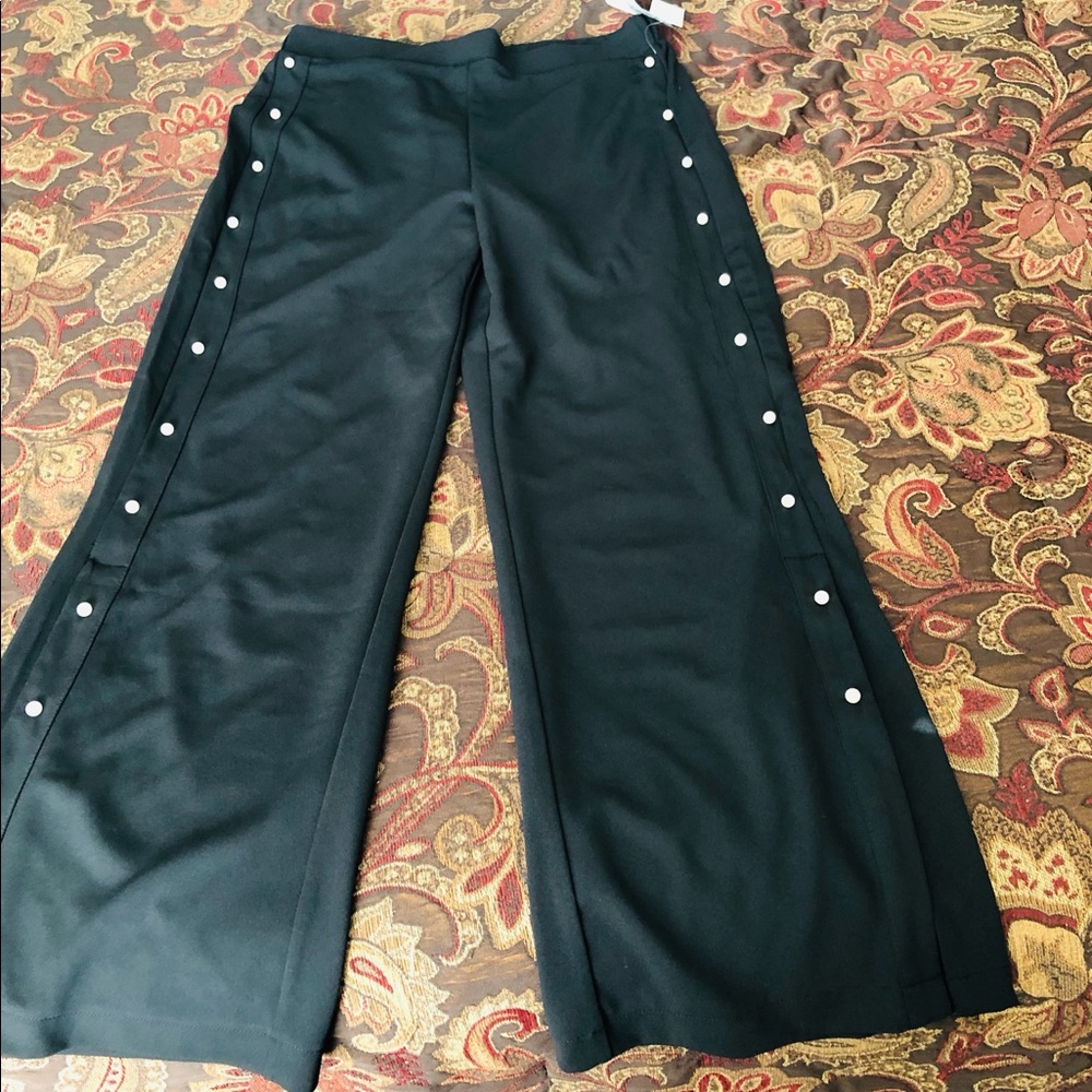 Crave fame, Adorable flared slacks w/Pearl decor🌹